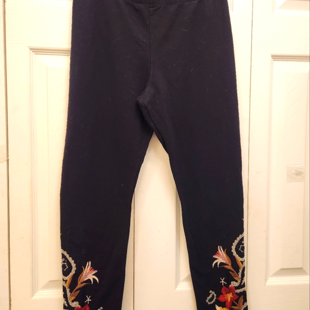 JW Los Angeles Black Leggings with Floral Embroidery